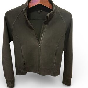 Women's Lululemon thick winter Black Jacket size 6 in great condition